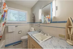2170 NE Lake Dr, Lincoln City, OR 97367 - Photo 20