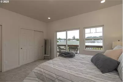 1575 37th St, Florence, OR 97439 - Photo 10