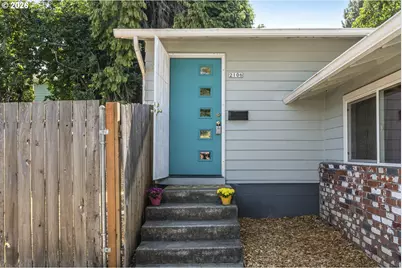 2106 NE Buffalo St, Portland, OR 97211 - Photo 2