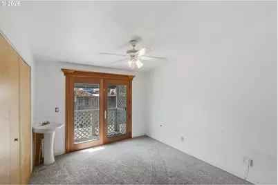 384 N Marple St, Coos Bay, OR 97420 - Photo 18