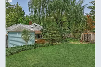 9554 SE Tenino Ct, Portland, OR 97266 - Photo 38