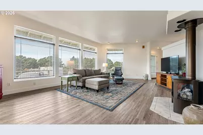 3868 Grant Pl, Bandon, OR 97411 - Photo 8