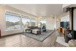 3868 Grant Pl, Bandon, OR 97411 - Photo 8