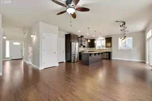 20661 SW Parker Ct, Beaverton, OR 97078 - Photo 12