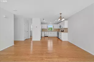 2743 SE 98th Ave, Portland, OR 97266 - Photo 6