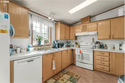 105 Breeze St, Depoe Bay, OR 97341 - Photo 10