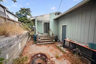 29785 Turner St, Gold Beach, OR 97444 - Photo 28