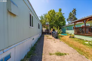 1415 S Bertelsen Rd, Eugene, OR 97402 - Photo 18