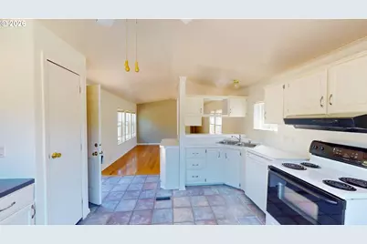 32051 Watson Ln #B, Gold Beach, OR 97444 - Photo 8