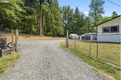 15741 S Gilchrist Rd, Mulino, OR 97042 - Photo 2