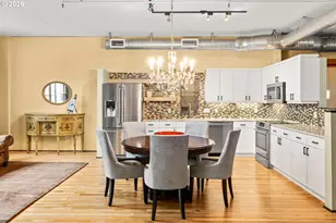 408 NW 12th Ave, Portland, OR 97209 - Photo 10