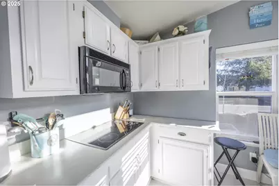 515 Robin Ln, Florence, OR 97439 - Photo 20