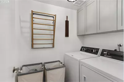 672 SE Alder Ct, Hillsboro, OR 97123 - Photo 16