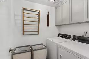 672 SE Alder Ct, Hillsboro, OR 97123 - Photo 16