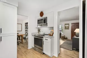 672 SE Alder Ct, Hillsboro, OR 97123 - Photo 14