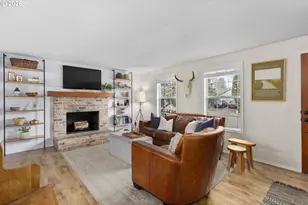 672 SE Alder Ct, Hillsboro, OR 97123 - Photo 8