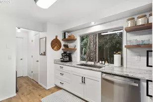 672 SE Alder Ct, Hillsboro, OR 97123 - Photo 12