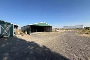 57366 N Rainbow Rd, Christmas Valley, OR 97641 - Photo 26
