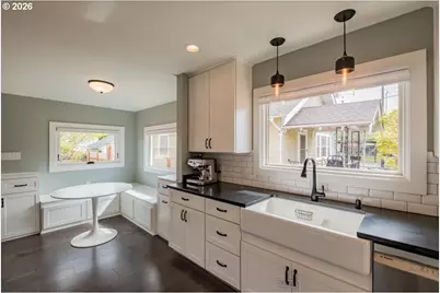 1905 SE Division St, Portland, OR 97202 - Photo 12