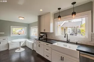 1905 SE Division St, Portland, OR 97202 - Photo 12