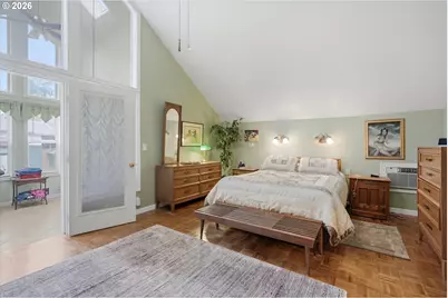 210 W 8th St, Lafayette, OR 97127 - Photo 24