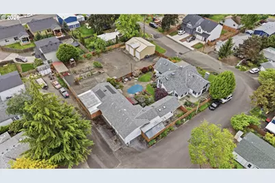 210 W 8th St, Lafayette, OR 97127 - Photo 46
