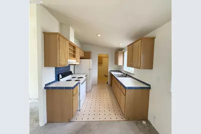 10413 F Ave, Island City, OR 97850 - Photo 4