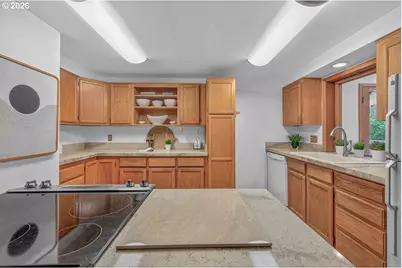 16062 SW Bridle Hills Dr, Beaverton, OR 97007 - Photo 8