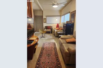 4395 E 20th Ave, Eugene, OR 97403 - Photo 8