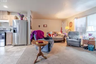 610 Vaughan Ln, Lebanon, OR 97355 - Photo 6