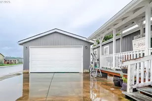 610 Vaughan Ln, Lebanon, OR 97355 - Photo 2