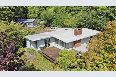 1159 E 1st Pl, Coquille, OR 97423 - Photo 1