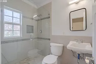 306 E 12th St, Vancouver, WA 98660 - Photo 22