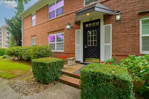 306 E 12th St, Vancouver, WA 98660 - Photo 2