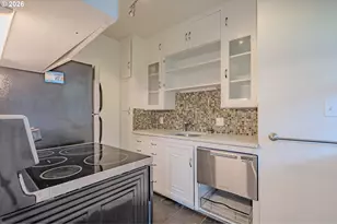 306 E 12th St, Vancouver, WA 98660 - Photo 16