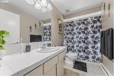 201 SE 176th Pl, Portland, OR 97233 - Photo 28