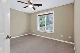 8817 SW 49th Ave, Portland, OR 97219 - Photo 22