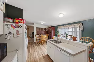 235 1st Ave, Coos Bay, OR 97420 - Photo 10