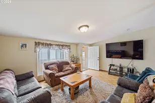 235 1st Ave, Coos Bay, OR 97420 - Photo 4