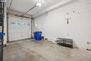 875 N Harbour Dr, Portland, OR 97217 - Photo 26