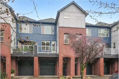 875 N Harbour Dr, Portland, OR 97217 - Photo 1