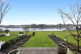 875 N Harbour Dr, Portland, OR 97217 - Photo 2