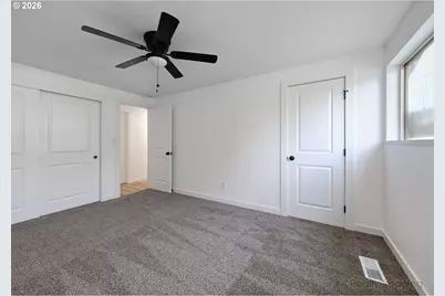 1060 Cowlitz View Ct, Castle Rock, WA 98611 - Photo 8