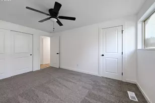 1060 Cowlitz View Ct, Castle Rock, WA 98611 - Photo 8