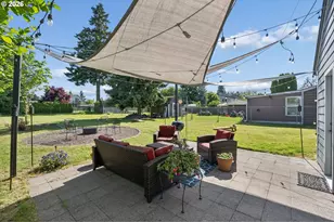 10910 NE Knott St, Portland, OR 97220 - Photo 22