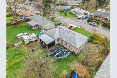 12413 SE Mill St, Portland, OR 97233 - Photo 32