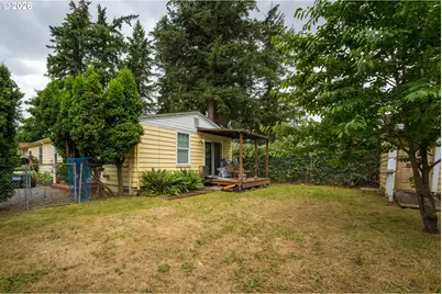 18427 SE Yamhill St, Portland, OR 97233 - Photo 10