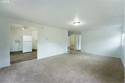 18427 SE Yamhill St, Portland, OR 97233 - Photo 12