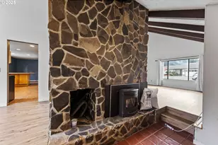 1358 Scott Ln, North Bend, OR 97459 - Photo 12