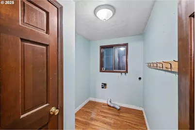 1358 Scott Ln, North Bend, OR 97459 - Photo 36